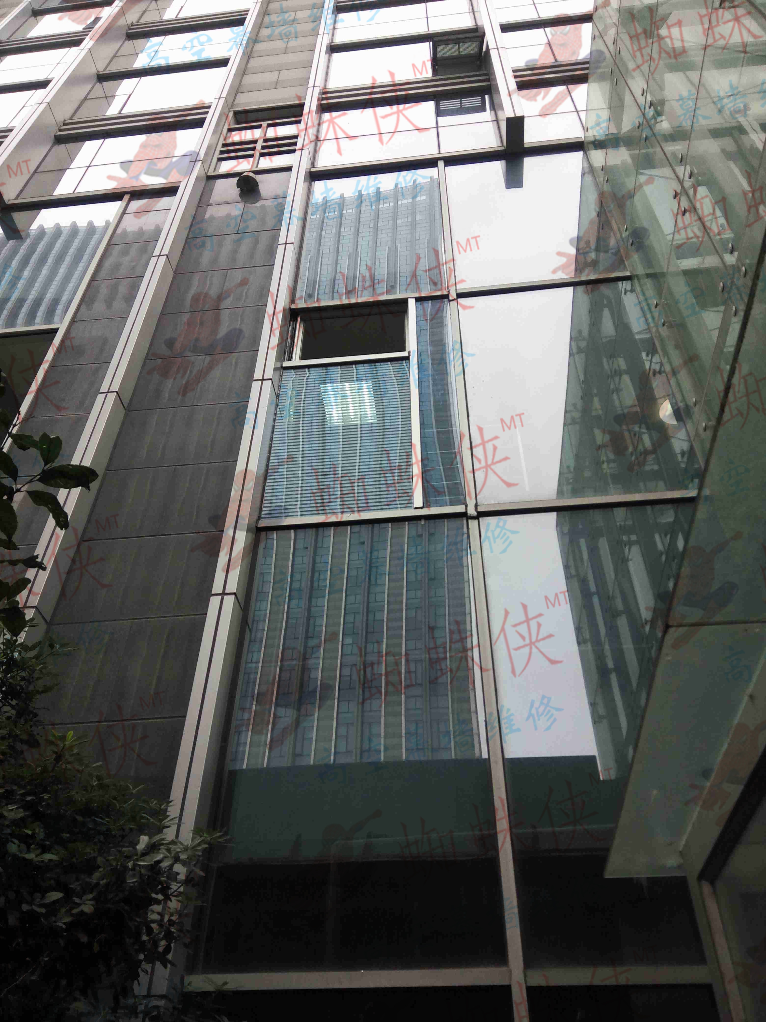 建邺区政府幕墙玻璃更换